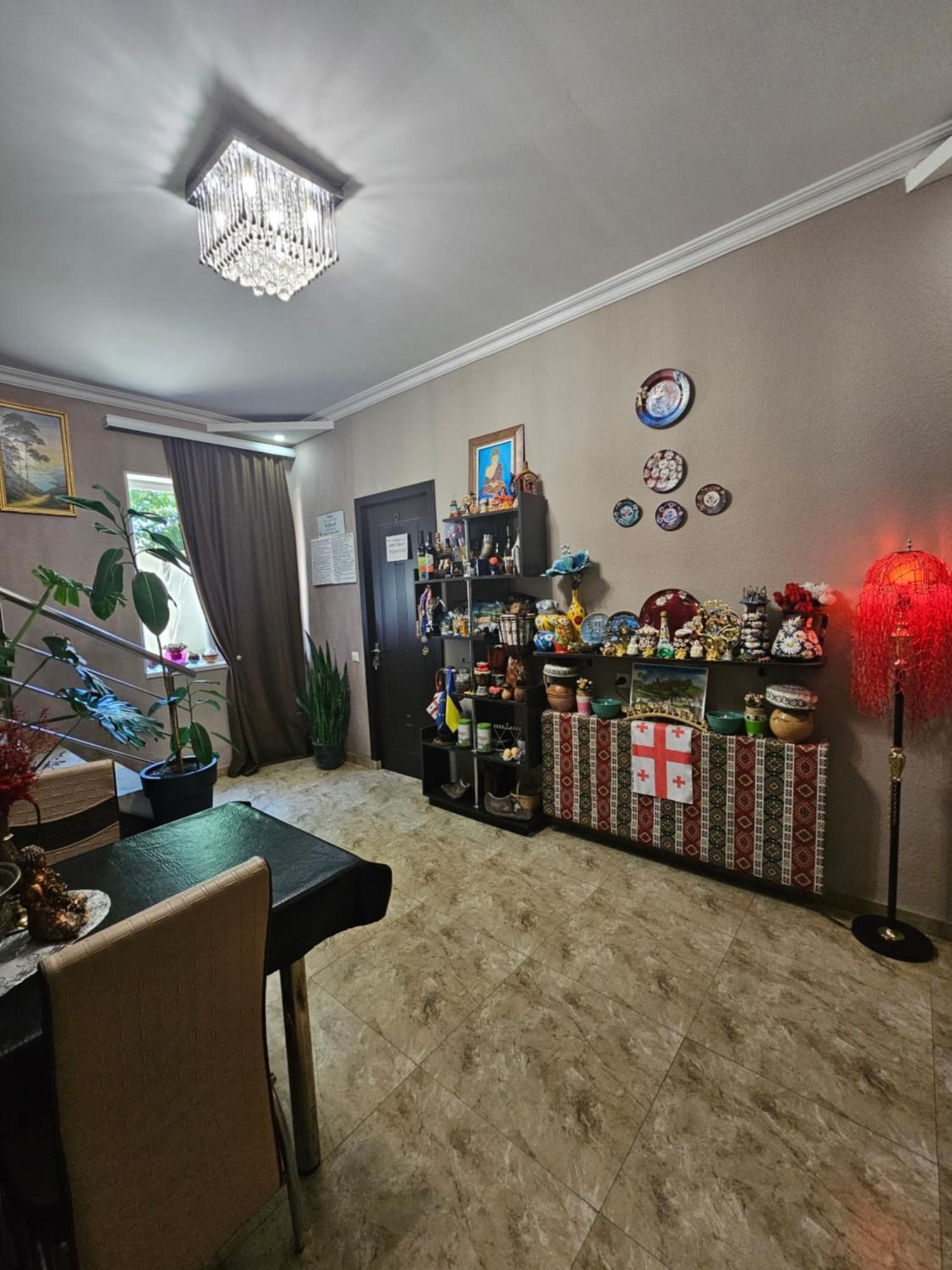 Guesthouse Different Tbilisi Esterno foto