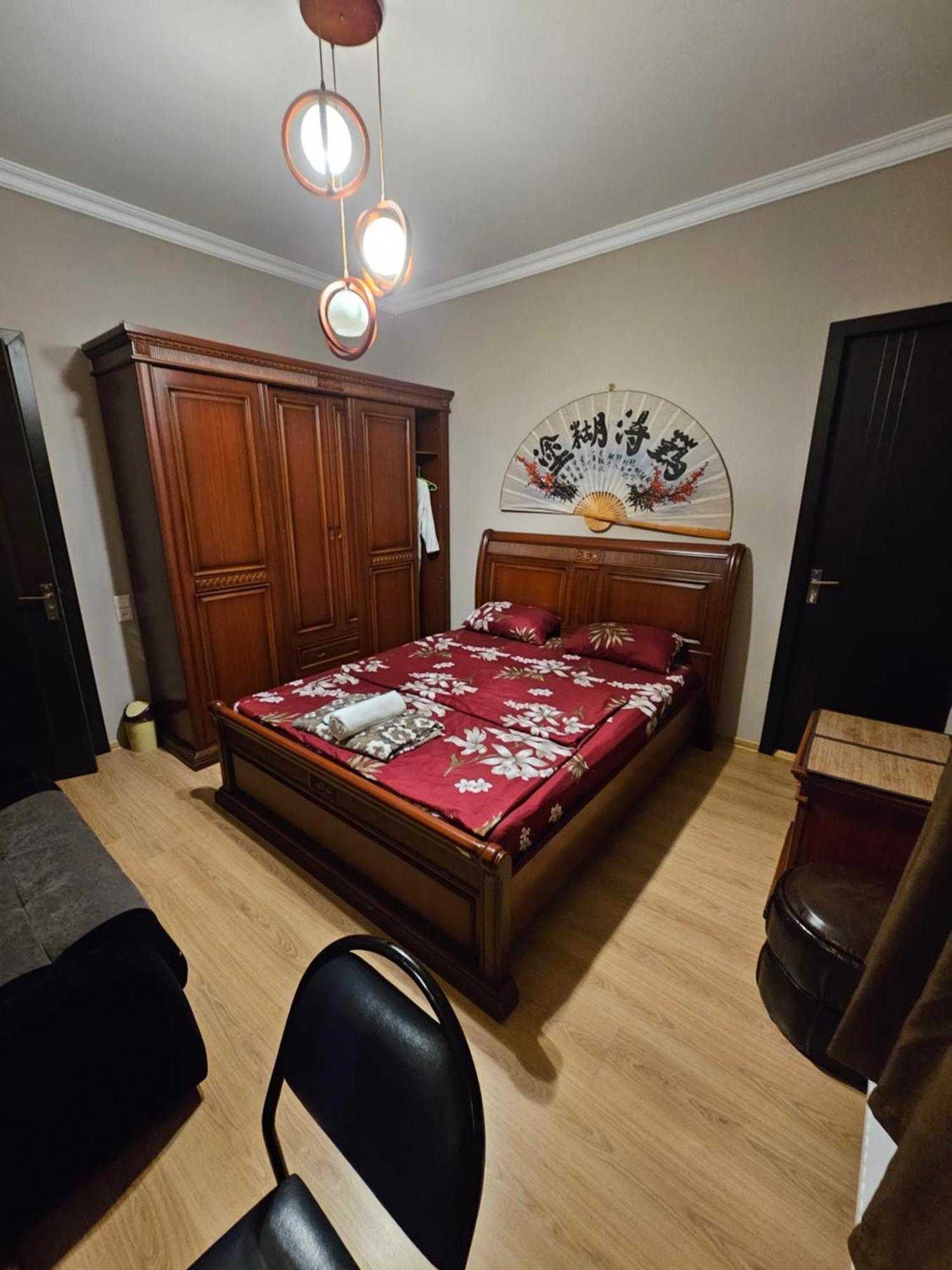 Guesthouse Different Tbilisi Esterno foto